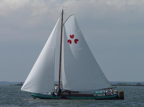 Omrop Fryslan: Wikseling fan skûtsjes by IFKS, ‘Oude Zeug’ ferkocht